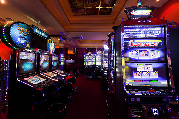 Игровой клуб Super Slots
