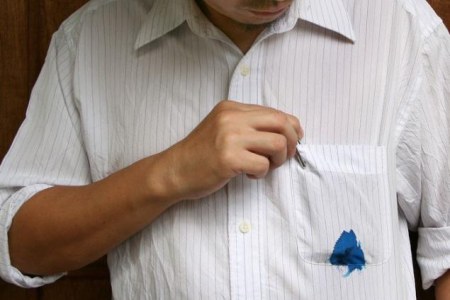 Как отстирать краску с одежды