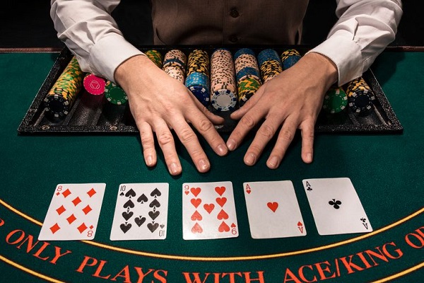 Играй в покер где угодно на GGPokerOk!